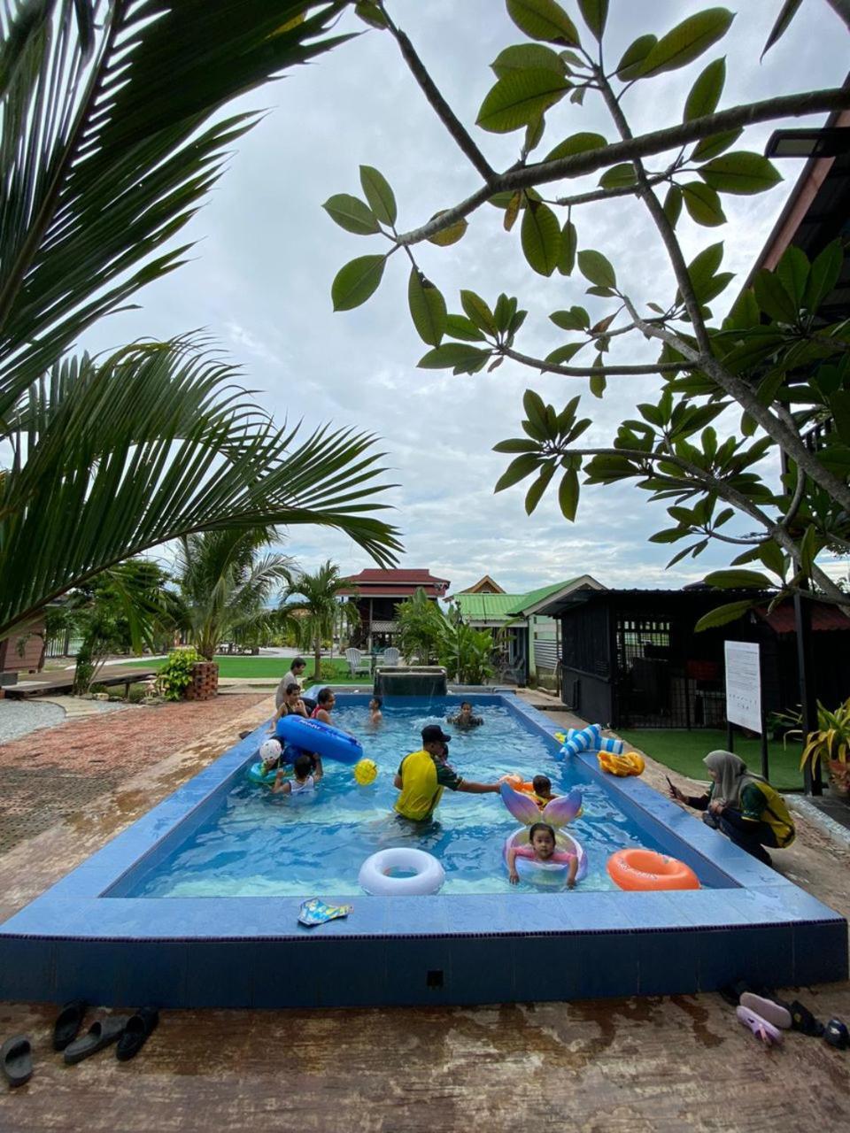 Dangau Sala D'Kontena อลอร์สตาร์ ภายนอก รูปภาพ