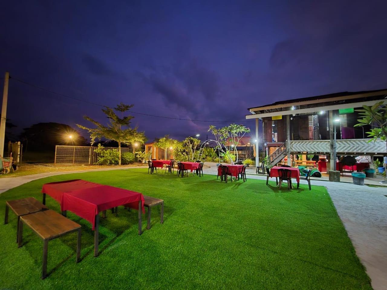 Dangau Sala D'Kontena อลอร์สตาร์ ภายนอก รูปภาพ