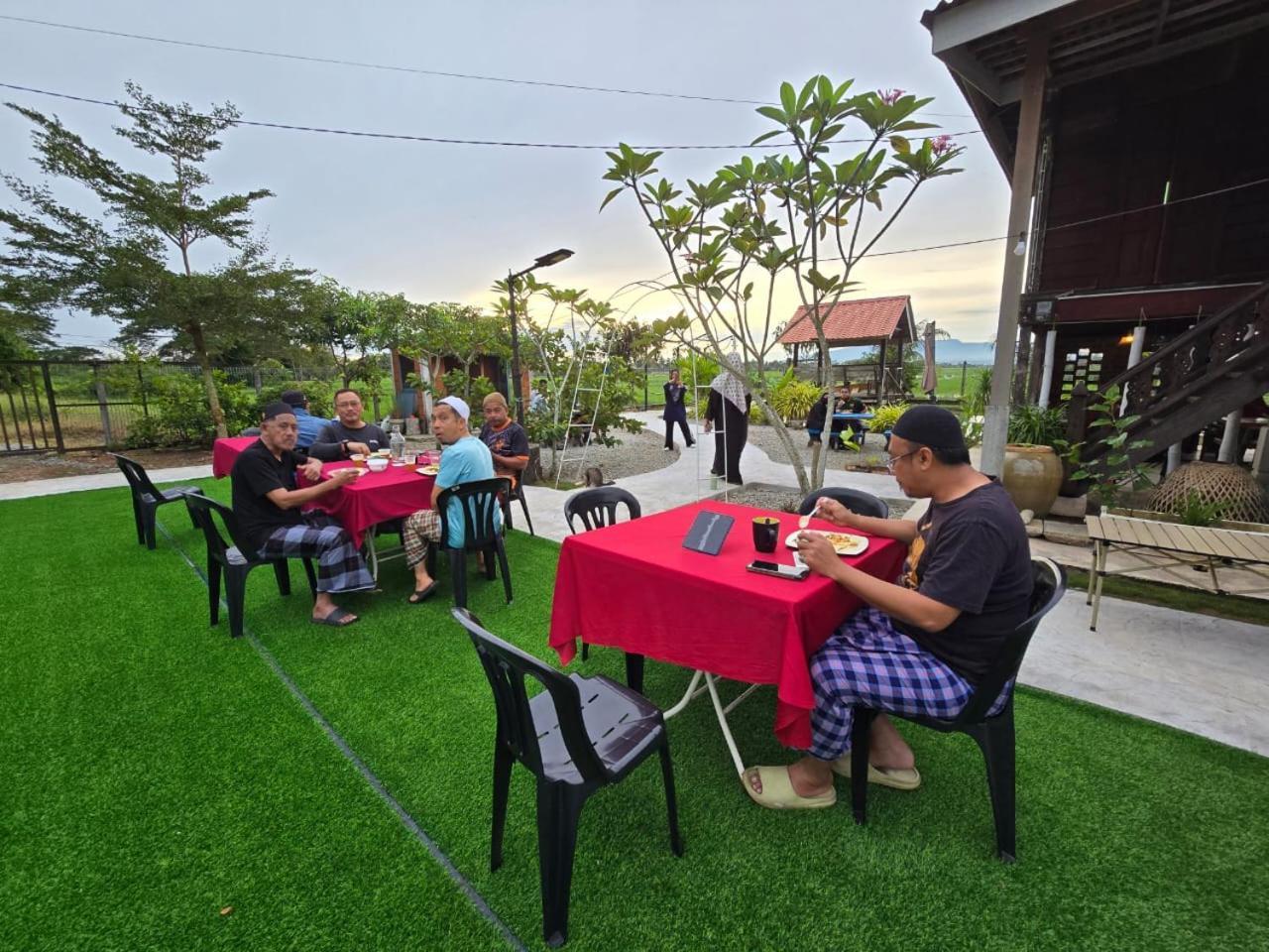 Dangau Sala D'Kontena อลอร์สตาร์ ภายนอก รูปภาพ